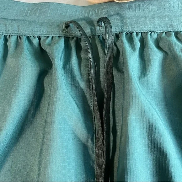 Men's Nike 5" Dri-Fit Brief Lined Running Shorts, Size XXL - Picture 10 of 10